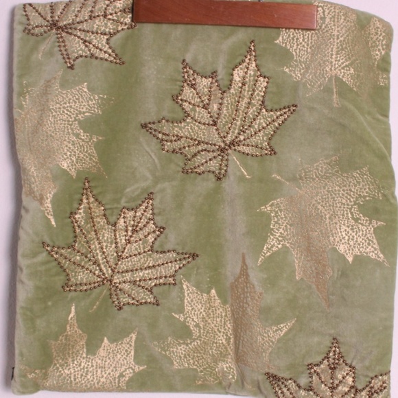 NWT Celerie Kemble Green Gold Beaded Leaf Pillow - Picture 2 of 4